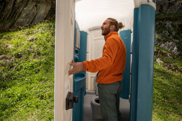 Best Portable bathroom rental  in Hanover, MN